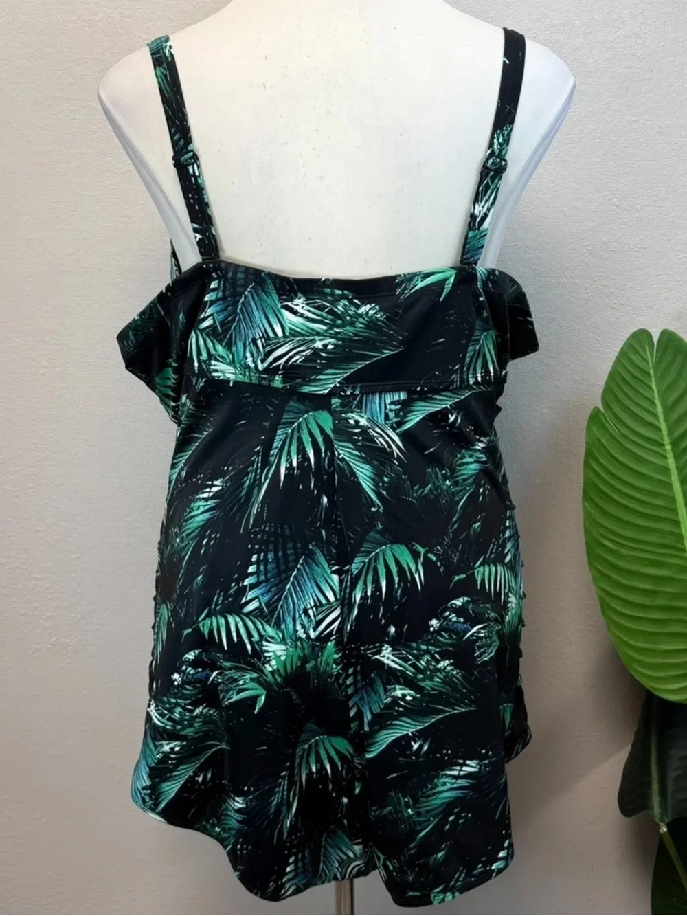 Torrid Slim Fix Underwire Lattice Side One Piece Swimsuit - New - Size 30 (6)
